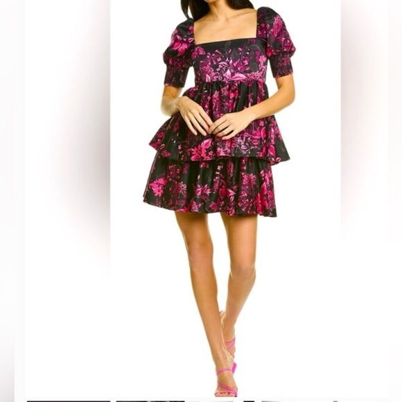 Alice + Olivia Dresses & Skirts - Alice + Olivia Emmalou Puff-Sleeve
Tiered Mini Dress NWT Size 0